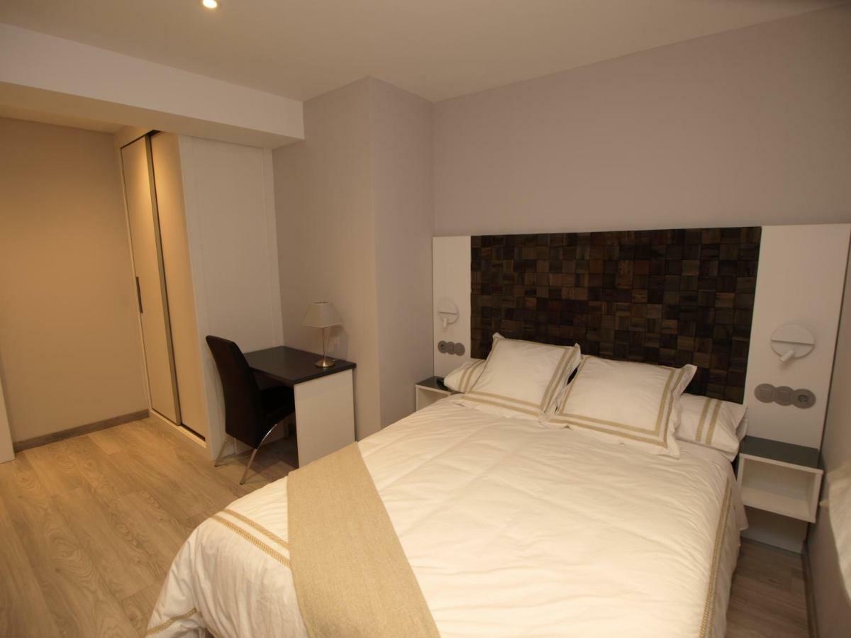 Apartamentos M.Bell เลออน ภายนอก รูปภาพ