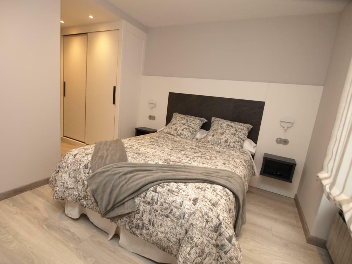 Apartamentos M.Bell เลออน ภายนอก รูปภาพ