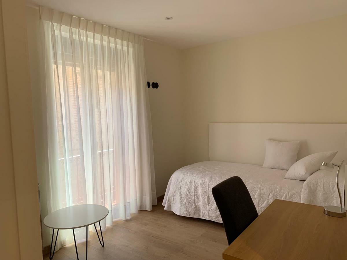Apartamentos M.Bell เลออน ภายนอก รูปภาพ