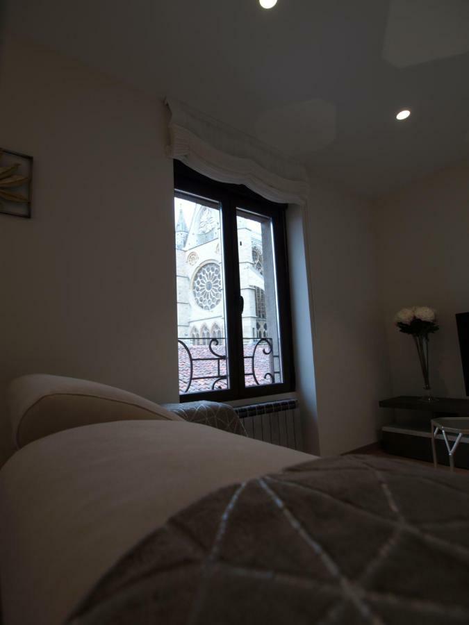 Apartamentos M.Bell เลออน ภายนอก รูปภาพ